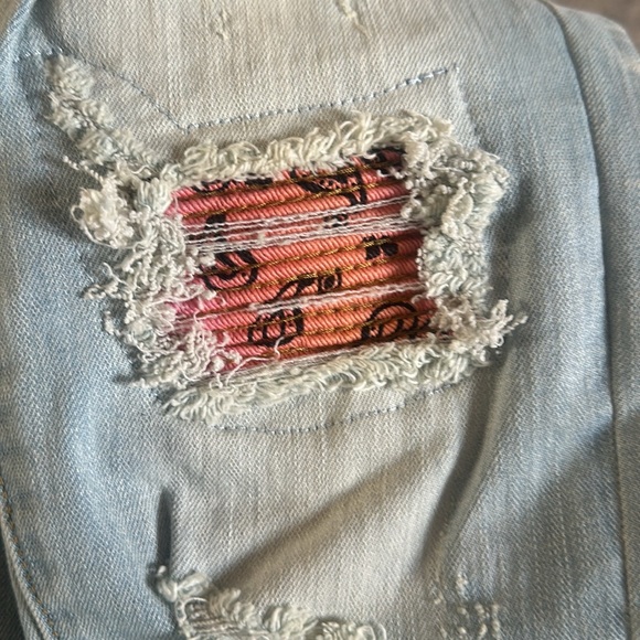 Amiri NEW with tag men’s size 30, pink bandana patchwork jeans. - Picture 8 of 8